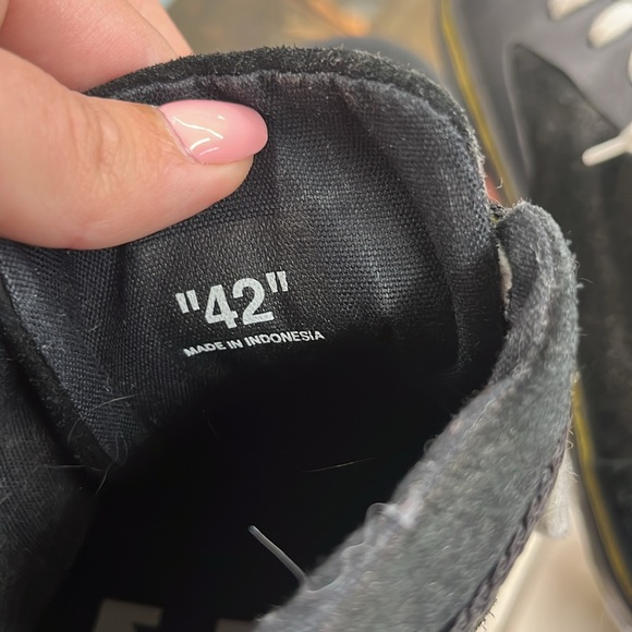 Off-White high tops - Picture 4 of 4